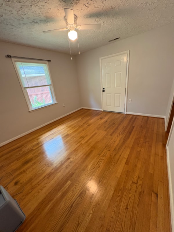 Building Photo - 2541 Dellwood Rd