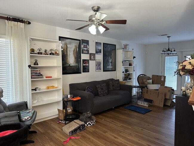 Foto del edificio - 36 Country Walk Dr