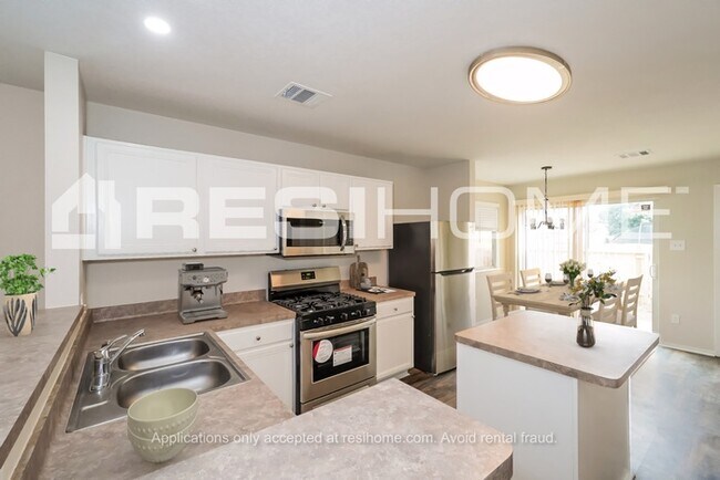 Foto del edificio - 20942 Patriot Park Ln
