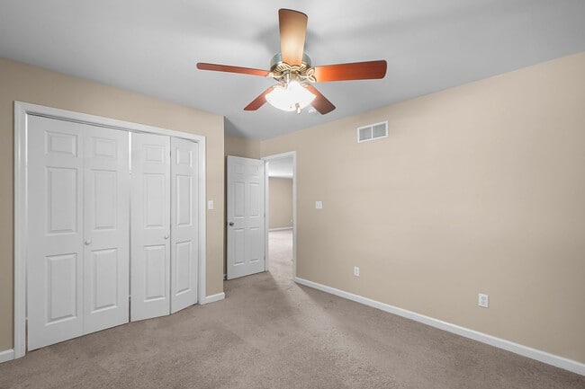 Building Photo - 124/130 Comanche Lane