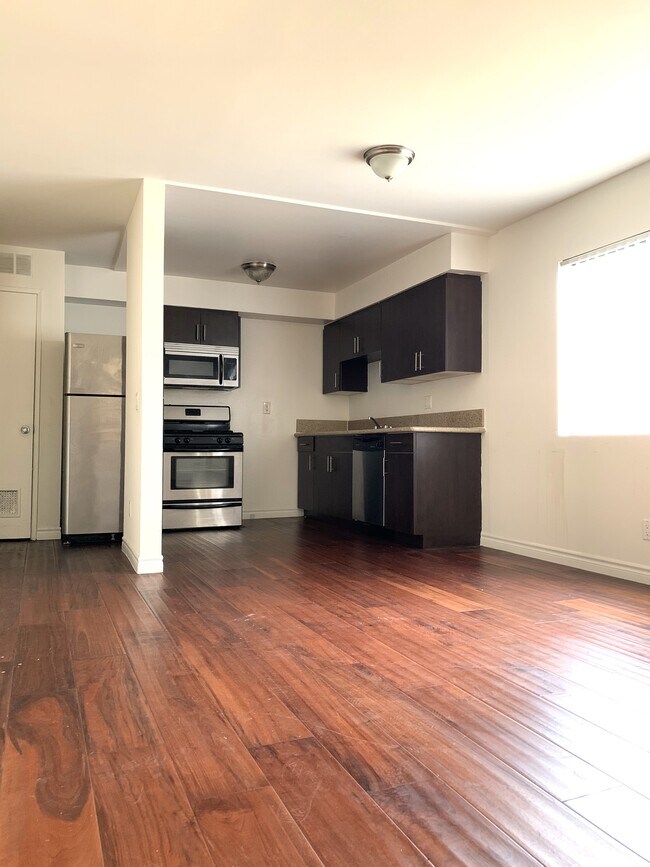 Foto del edificio - 843 S Ardmore Ave