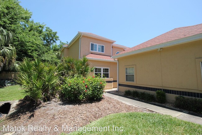 Building Photo - 3 br, 3 bath House - 105 Captains Walk