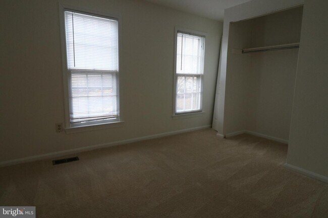 Building Photo - 17601 Macduff Ave