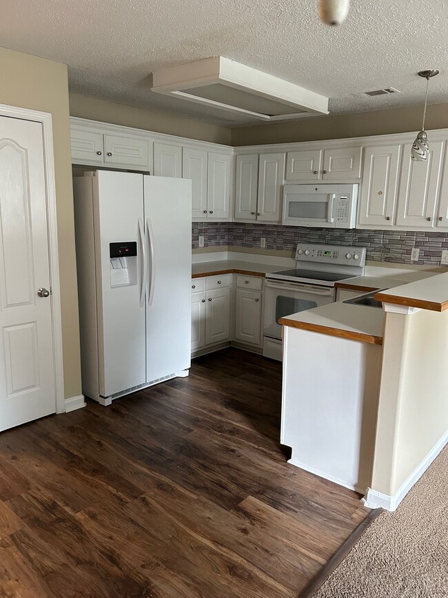 Building Photo - 162 Turtle Creek Dr