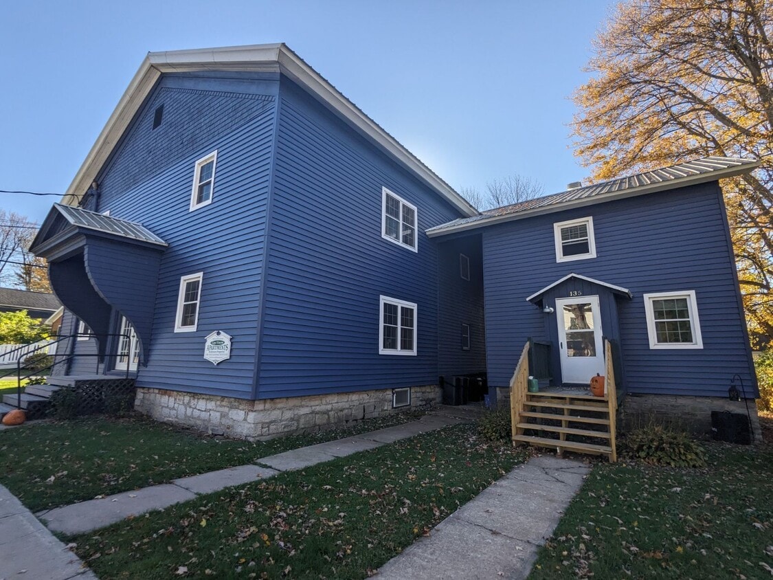 Painted Blue in 2024 - 139 S Esselstyne St
