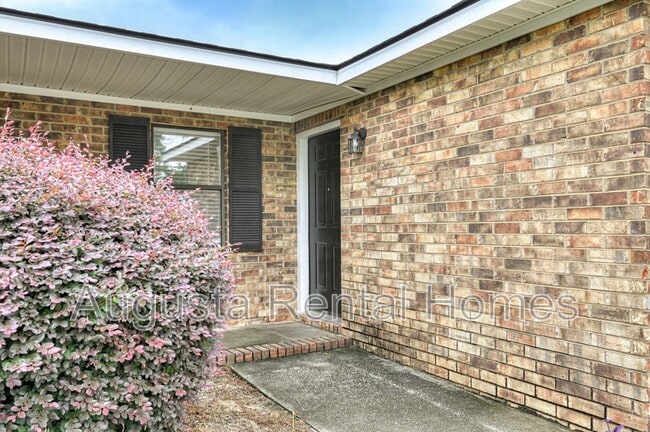 Building Photo - 315A Old Plantation Road