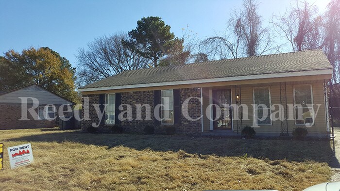 Foto principal - 649 Whiteside Cv