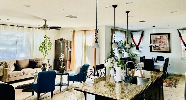 Foto del edificio - 18076 Calaveras Dr