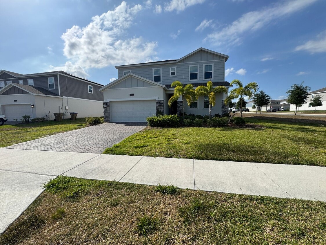 Rare find! Multi-Gen Home close to Lake No... - Rare find! Multi-Gen Home close to Lake No...