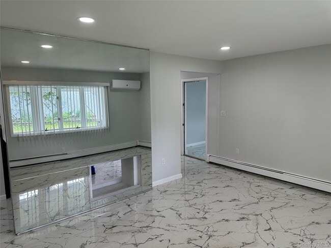 Foto del edificio - 173 Bloomingdale Rd