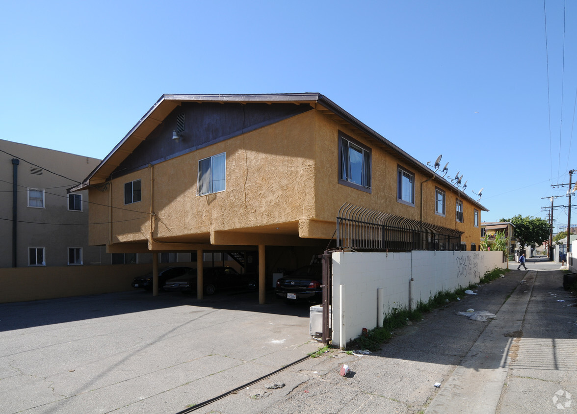 Foto del edificio - 1316 S Catalina St