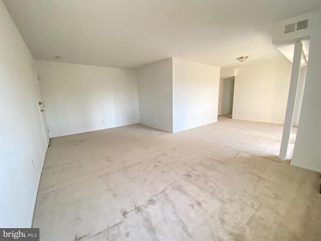Foto del edificio - Updated Condo with Premium Amenities