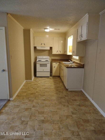 Foto del edificio - 6015 Oakland Heights St