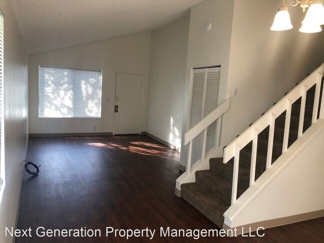 Building Photo - 2 br, 1.5 bath House - 1390 Q St.