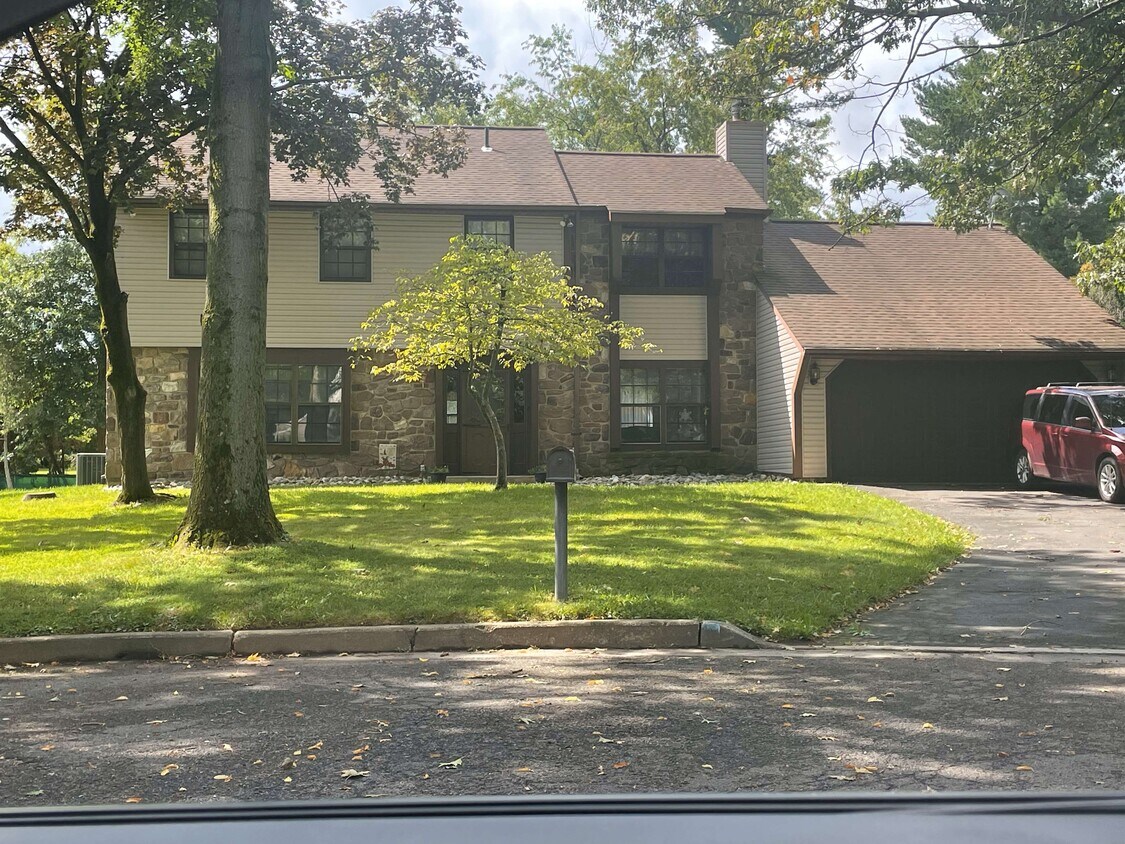 Foto principal - 44 Averstone Ct