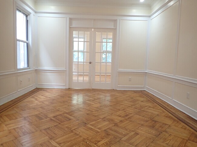 Foto del edificio - 144 Linden Blvd