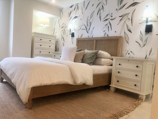 Dormitorio principal completamente amueblado - 10751 Wilshire Blvd