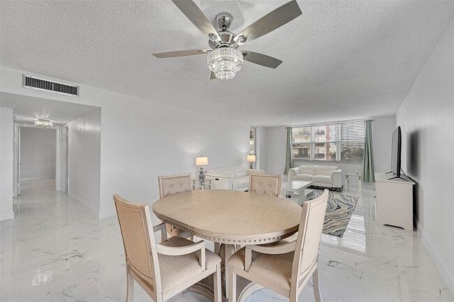 Building Photo - 1401 S Ocean Dr