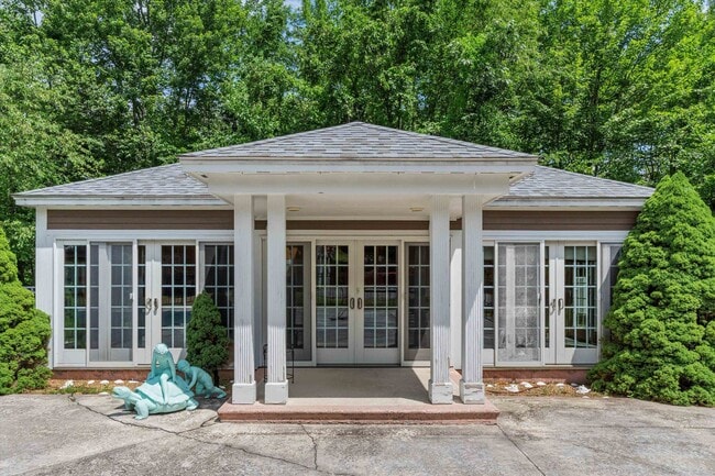 Building Photo - 35 Oakmont Dr