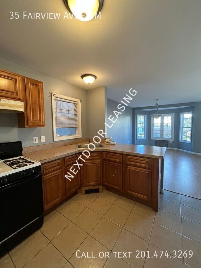 Foto del edificio - 35 Fairview Ave