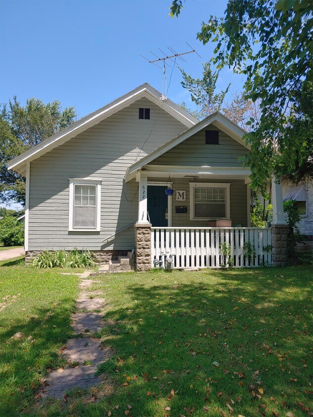 Foto principal - 622 W Kansas St