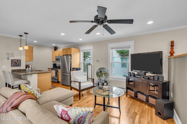 Building Photo - 1211 Grand Ave