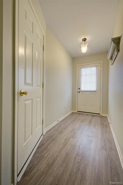 Building Photo - 2207 Knotty Pine Tr