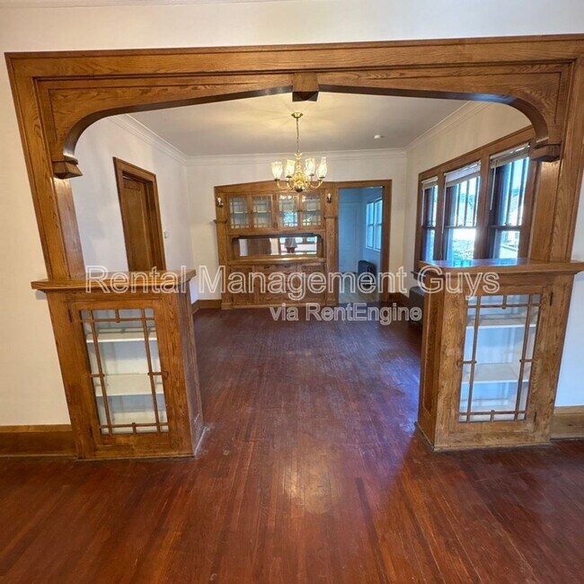 Foto del edificio - 709 N Oliver Ave