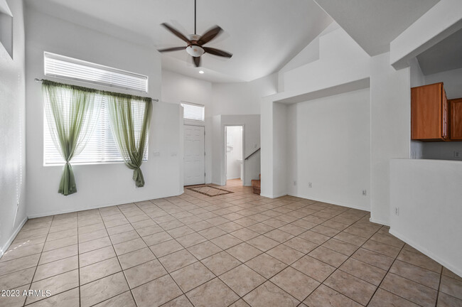 Foto del edificio - 14314 W Cora Ln