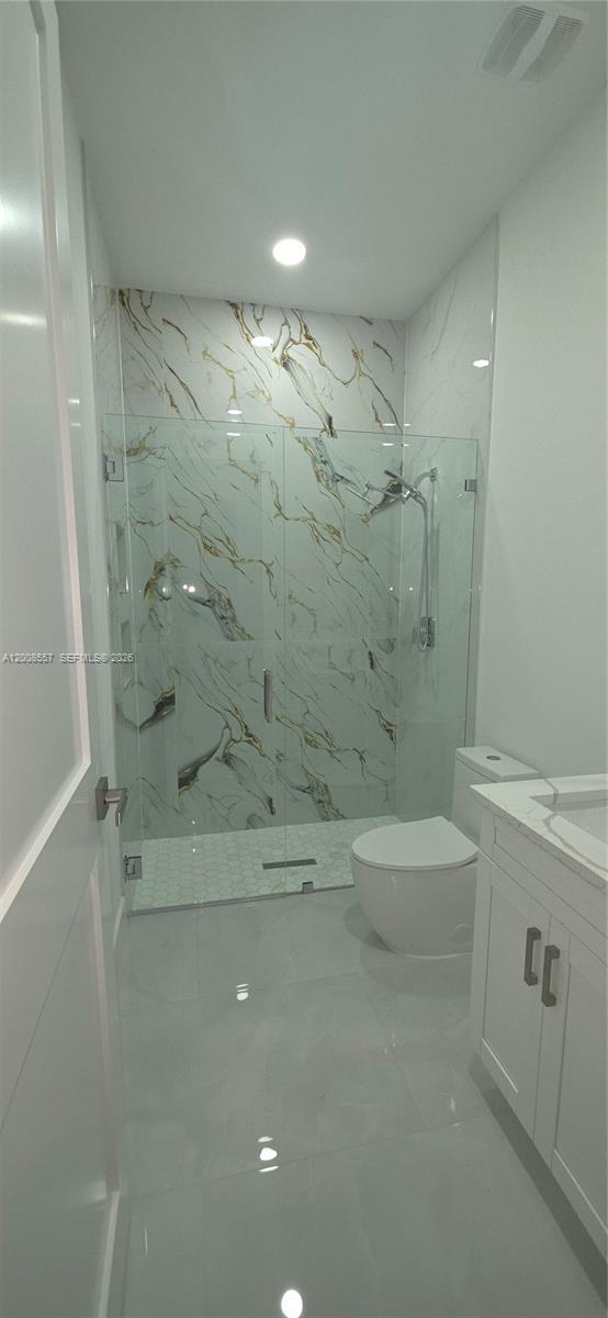 Foto del edificio - 322-324 Poplar St