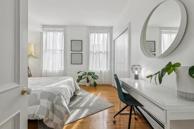 Building Photo - 299 8th St