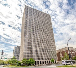 Building Photo - 6700 S South Shore Dr