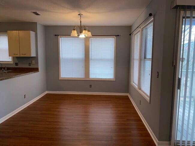 Foto del edificio - 6756 Willowbrook Dr