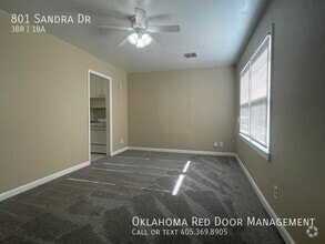 Building Photo - 801 Sandra Dr
