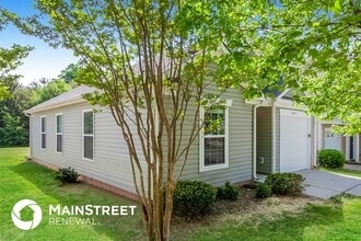 Building Photo - 4544 Stone Mountain Dr