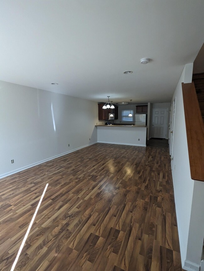 Building Photo - 33 E 22nd St