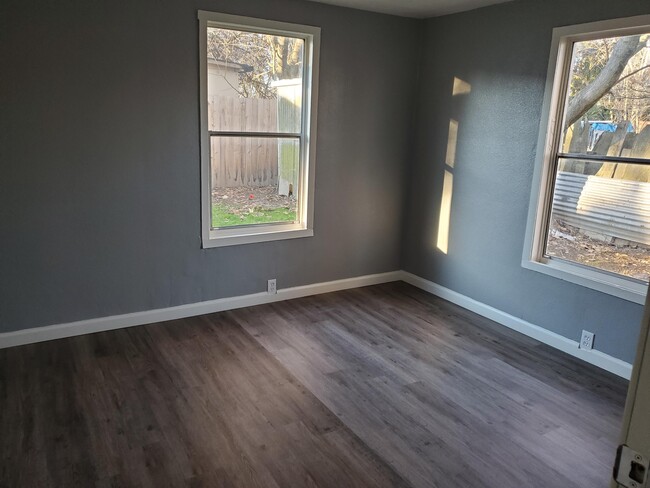 Building Photo - 4794 Olivehurst Ave