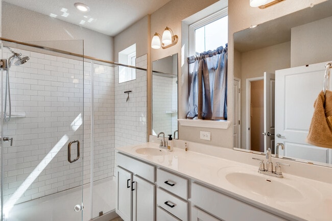 Primary Bathroom - 9015 Cattle Baron Path