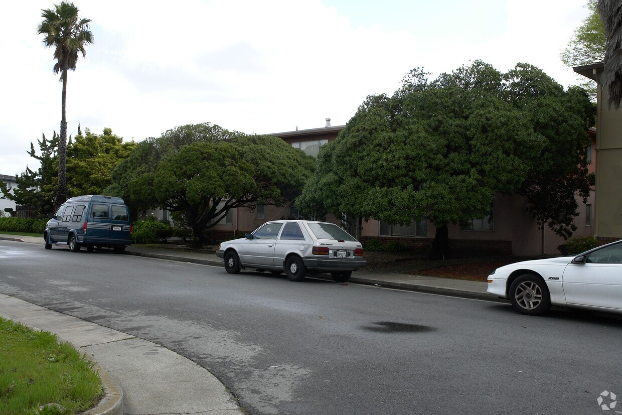 Foto del edificio - 508 E Hillsdale Ct