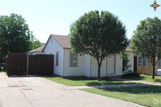 Building Photo - 1421 Ross St