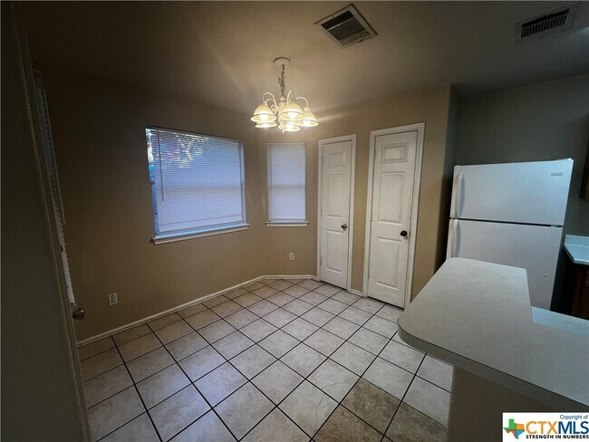 Foto del edificio - 828 Sagewood Trail