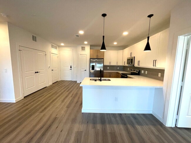 Foto del edificio - 701 Saginaw Sq Blvd