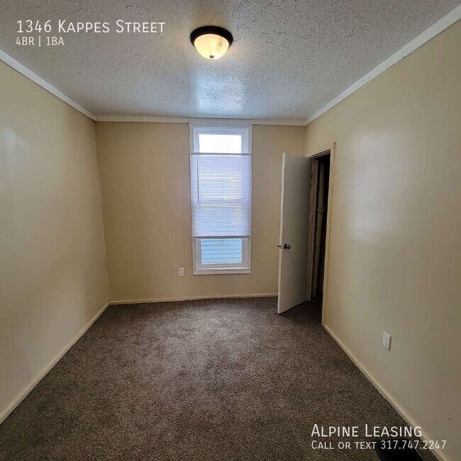 Building Photo - 1346 Kappes St