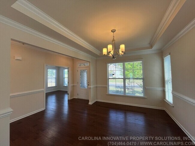 Foto del edificio - 385 Hawks Creek Pkwy