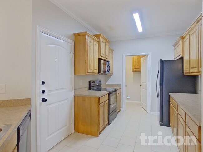 Foto del edificio - 825 Rambling Ct