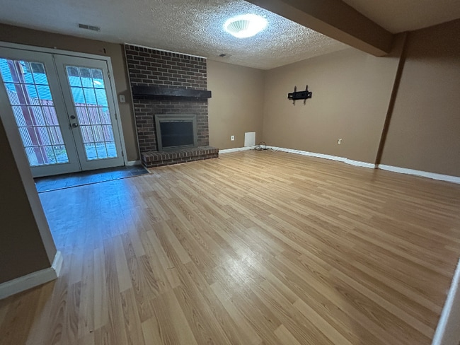Building Photo - 8551 Castlemill Cir