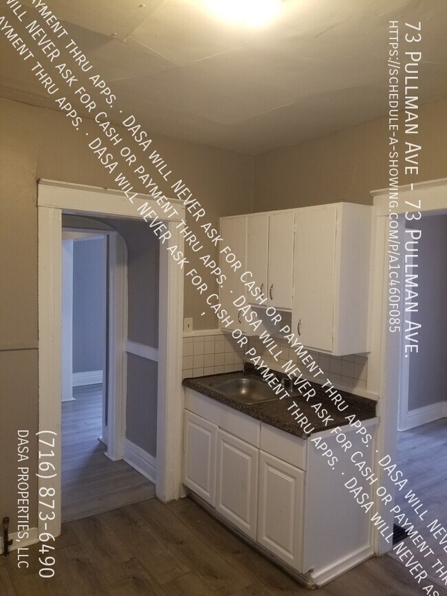 Building Photo - 73-75 Pullman (73) - 3 Bed / 1 Bath
