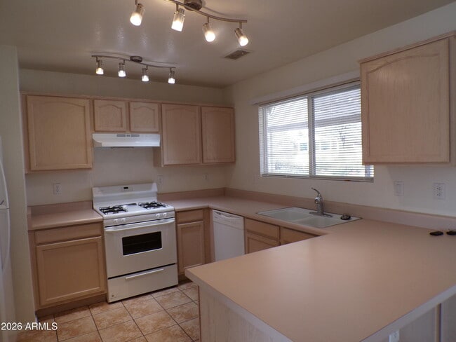 Building Photo - 440 Casner Dr