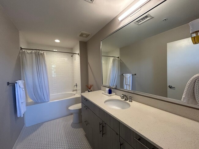 Building Photo - The Marine Residence