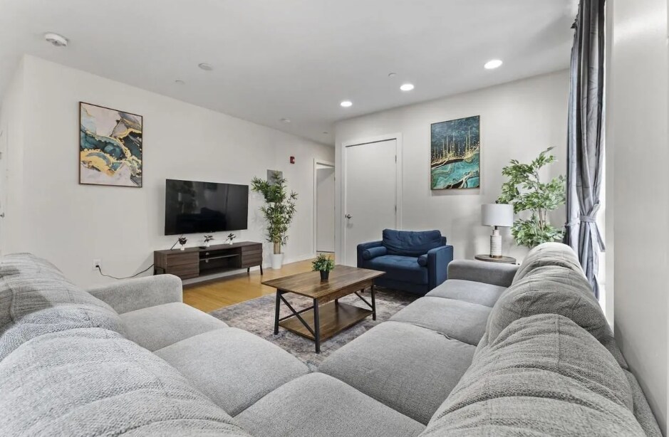 *Pictures are representative samples of the advertised unit. In some cases, the actual units you tou - 650 Albany St